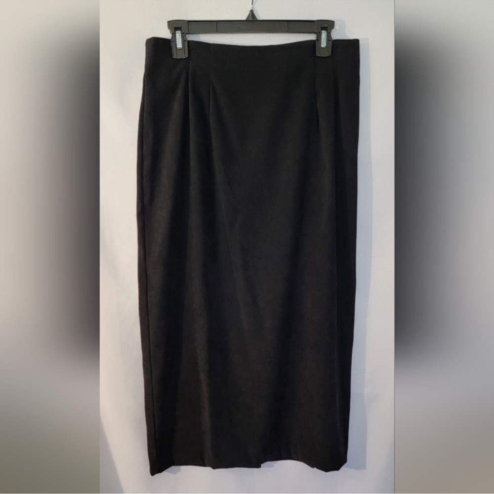 Briggs New York Classic Black Pencil Skirt
